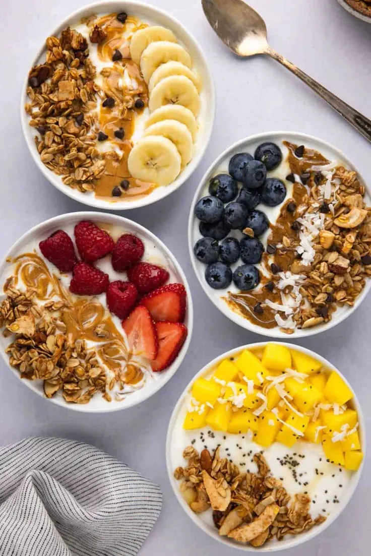 Café da manhã anti-inflamatório com iogurte e granola